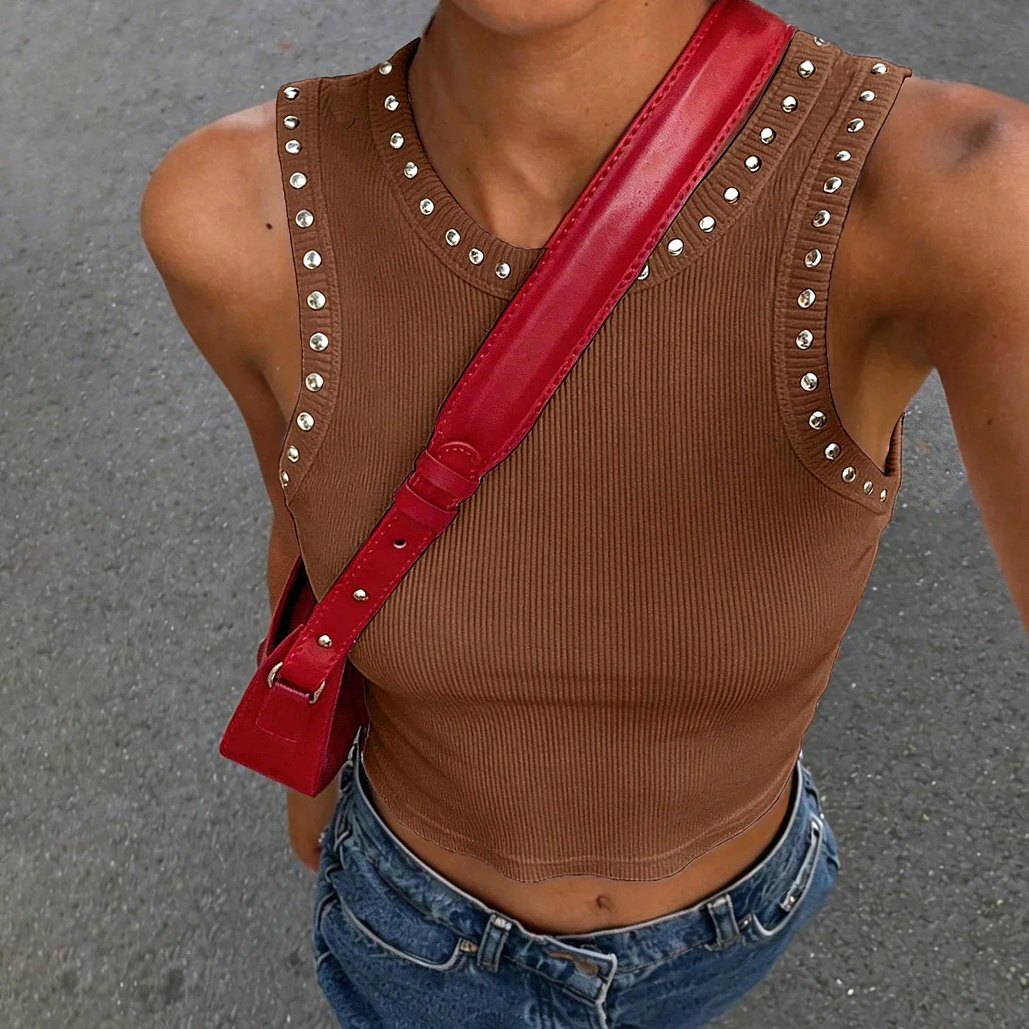 Tank Top Ribbed - Укороченный топ Y2K с заклепками и